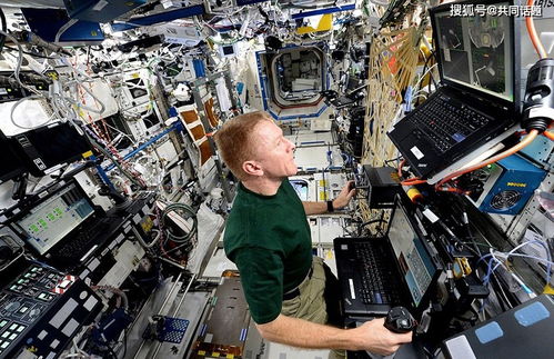 天河號核心倉科技感十足,操作界面也是中文的,國人們由衷的點贊