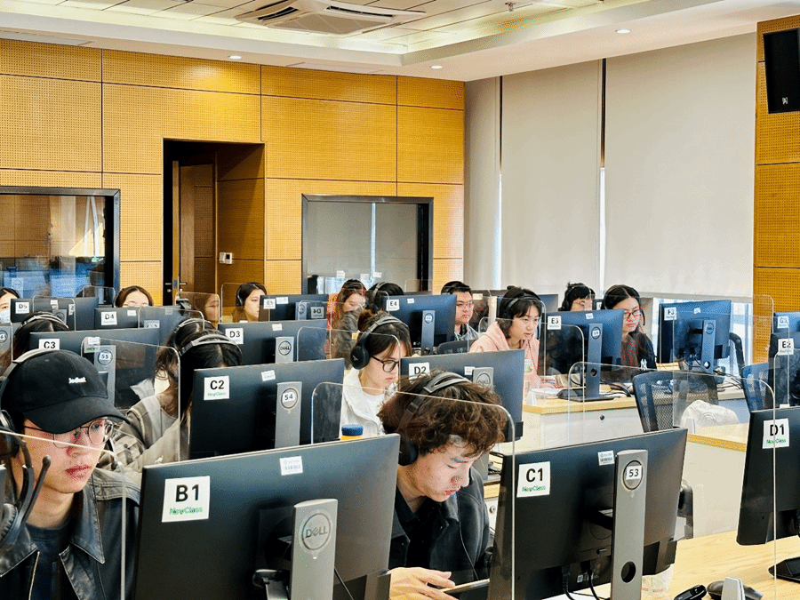 教學設備與計算機軟硬件及輔助設備的深度融合與應用